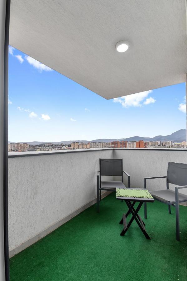 Апартаменты Modern In New Building With Panoramic View Брашов Экстерьер фото